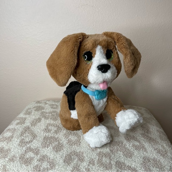 FurReal Chatty Charlie The Barkin Beagle - Picture 5 of 14